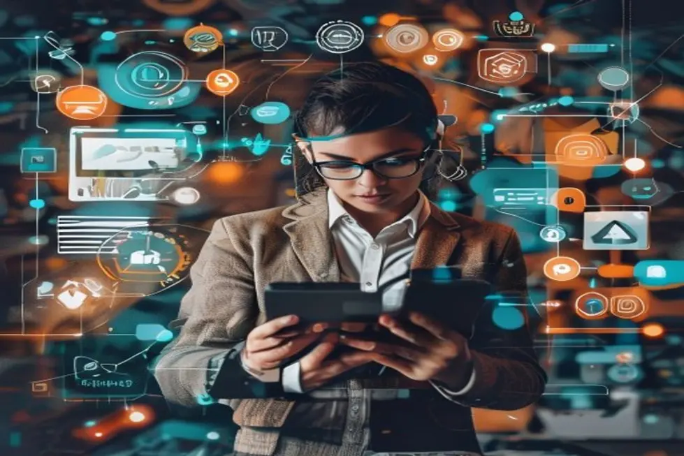 Um dono de negócio explorando ferramentas digitais para marketing